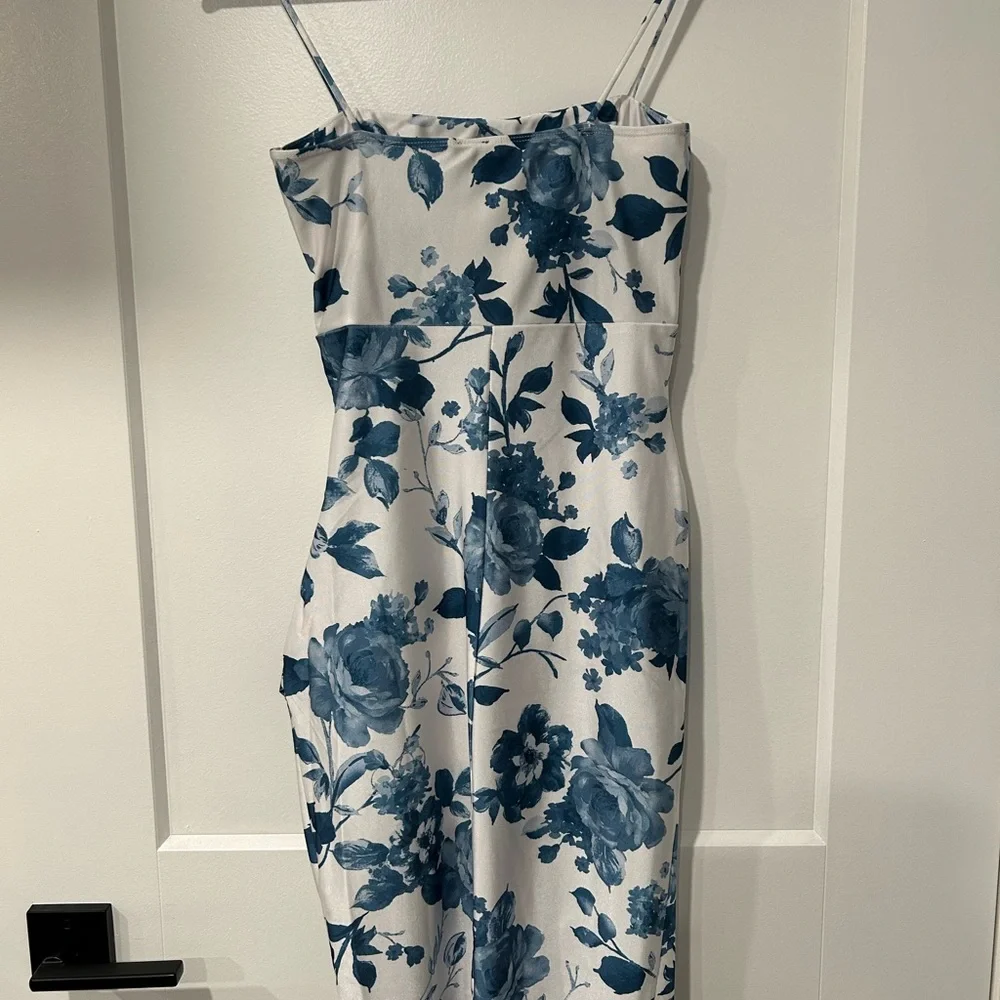 Windsor Asymmetrical Dress in Blue Floral - Picture 3 of 4